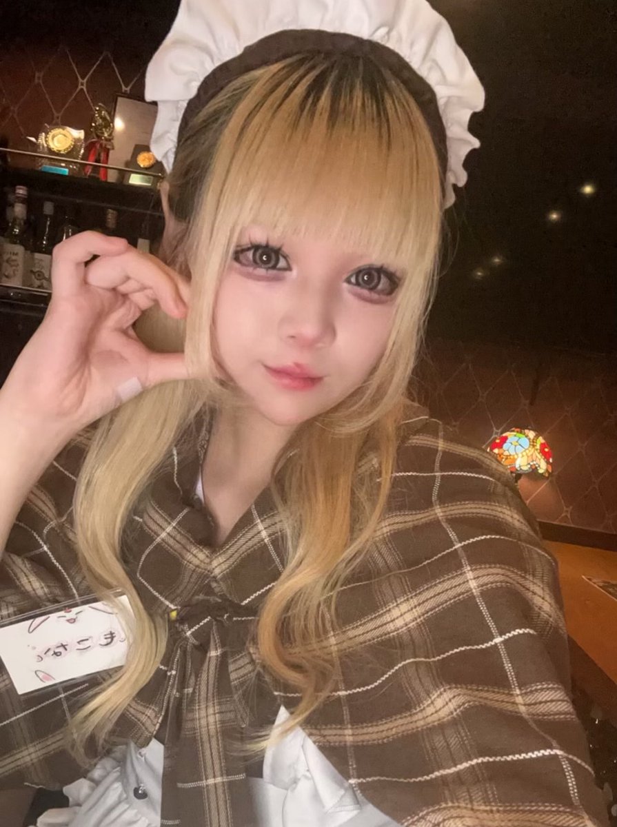 mokona_request's tweet photo. 〜調査開始〜【21-28.5】⟡.·*.

にがてなウェーブ巻きしたけど上手く見えない💧
そして謎解きミステリーツアーいべんと！！みんなたくさん謎解きしよ〜〜！！目指せ5問制覇！！(ᴖ ̫ᴖ  )♪ https://t.co/0oKC2tZ9Ll