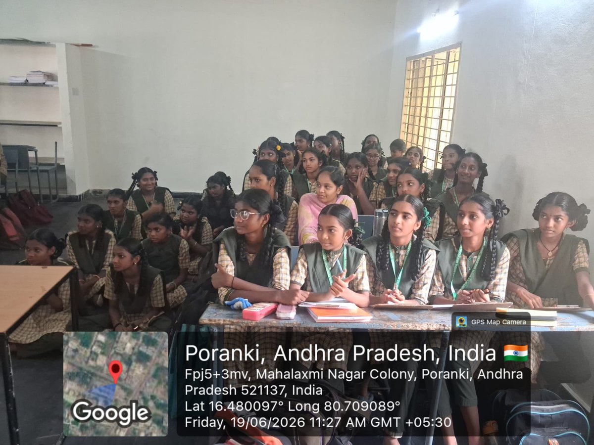 AP_LSA_DOT's tweet photo. #SancharMitras of Siddhartha https://t.co/A0j1XvUtas,vijayawada conducted a #SancharSaathi awareness programme at ZP High School, Poranki under the guidance of ADG &amp; DDG (R&amp;T), DoT AP LSA. Students and faculty learned about cyber safety, mobile security &amp; citizen-centric services https://t.co/Um9PPdnlnz