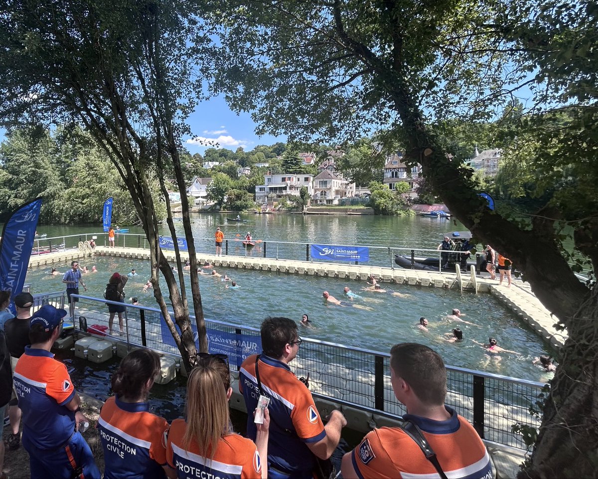 Le_SIAAP's tweet photo. Dès demain, le 20 juin, la baignade fait son retour en Marne à Joinville-le-Pont, Maisons-Alfort et Saint-Maur-des-Fossés !
Si les Franciliens peuvent retrouver le plaisir de se baigner en rivière, c’est grâce à des années d’investissements, d’innovation et au savoir-faire des agents du SIAAP.
Sans le SIAAP, pas de baignade possible.
#SIAAP
#Baignade2026
@valdemarne_94