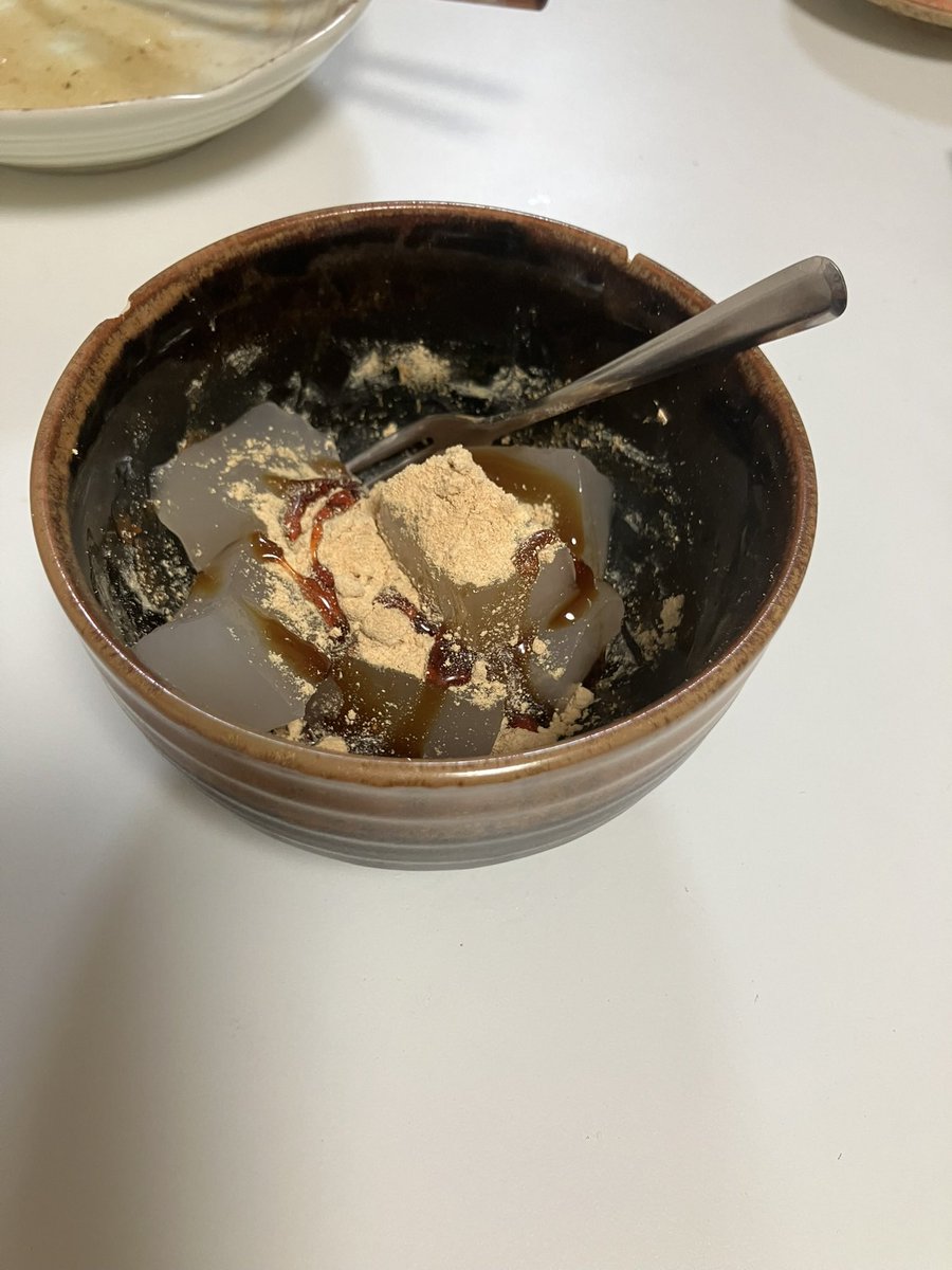 obaba5689's tweet photo. 夜
餡かけ野菜うどん、鷹の爪でピリ辛旨し

デザート
わらび餅

新宿まで買い物6700歩 https://t.co/RBVUBN6dY9