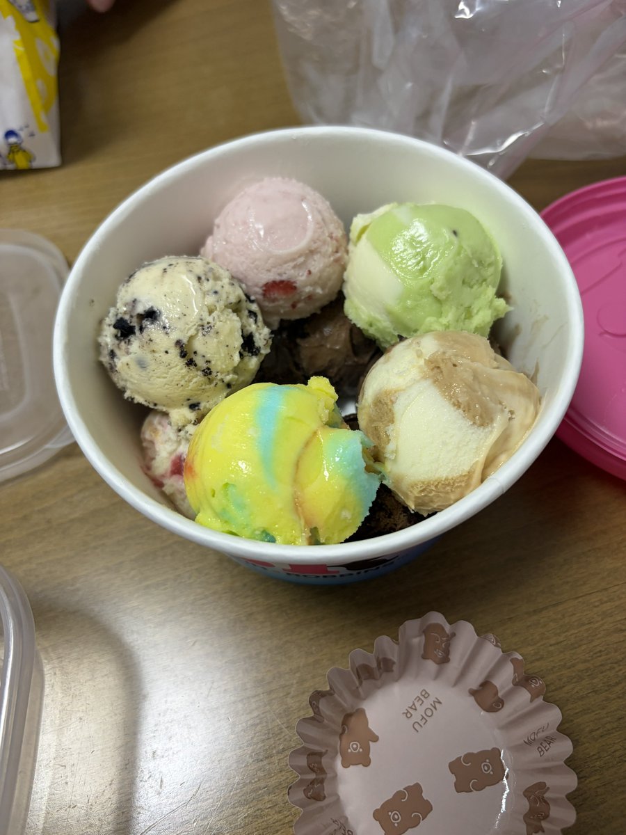 marimon_522's tweet photo. 今年もよくばり٩(>ω<*)و https://t.co/lAN5STcRk6