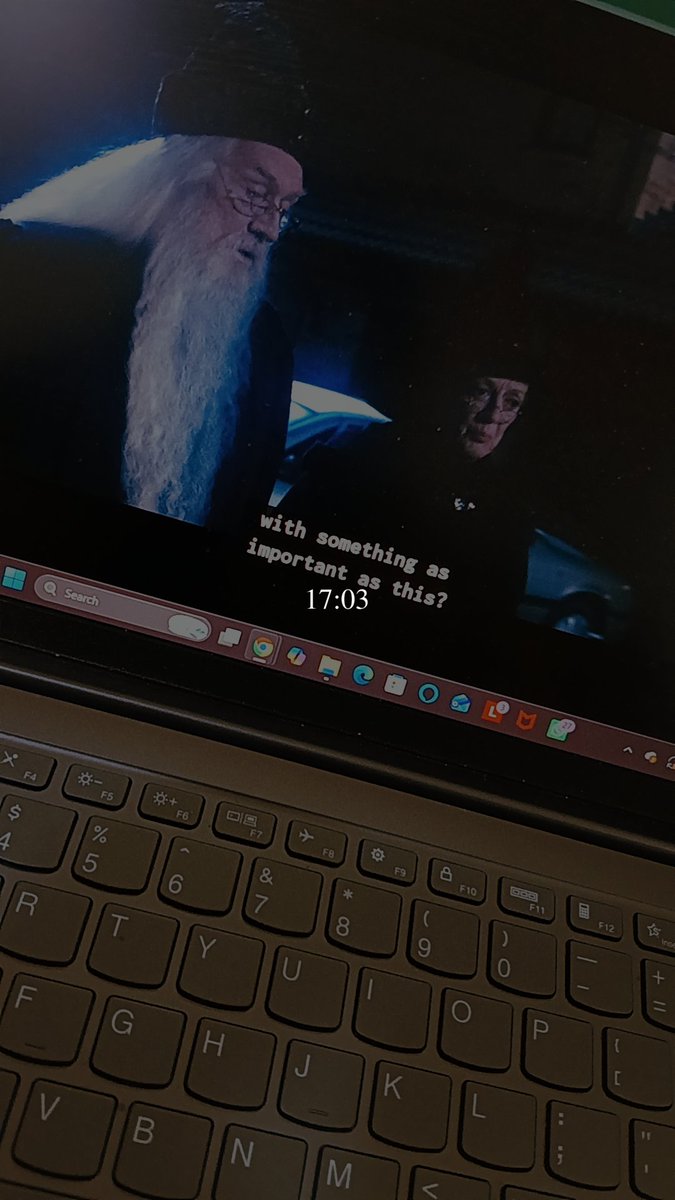 wittydoodlebug's tweet photo. had not watched Harry Potter ever yet
starting today , and now there is no going back 😂 https://t.co/rUfVAhG4Ig