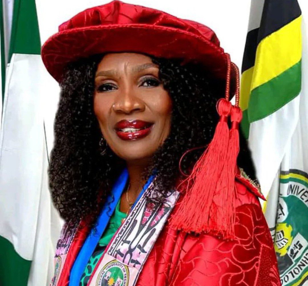 IgboHistoFacts's tweet photo. BREAKING: Prof. Nnenna Oti's tenure as FUTO Vice-Chancellor has ended. Prof. Ikechukwu Dozie, whom she defeated in 2021, now takes over. https://t.co/SZbjAP2NuP