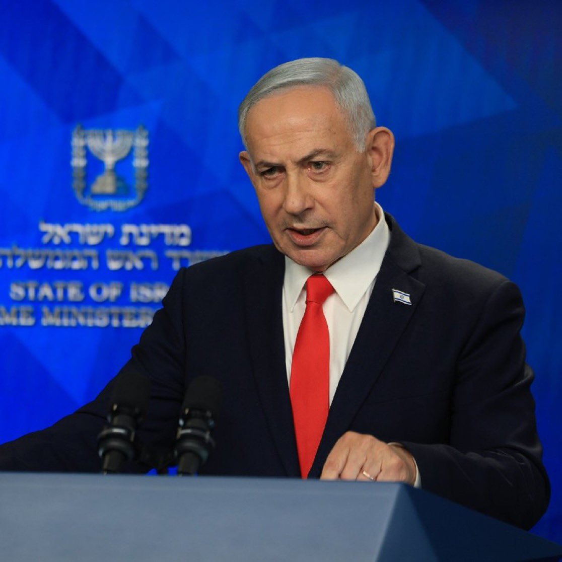UKR_token's tweet photo. #Israel 

El primer ministro de Israel, Benjamin Netanyahu:

"Israel no tolerará ataques contra nuestros soldados o nuestro territorio, y haremos pagar un precio muy alto a Hezbolá por estos ataques.
[...]
Israel permanecerá en la zona de seguridad en el sur del Líbano durante el tiempo que sea necesario para proteger a las comunidades del norte de Israel."