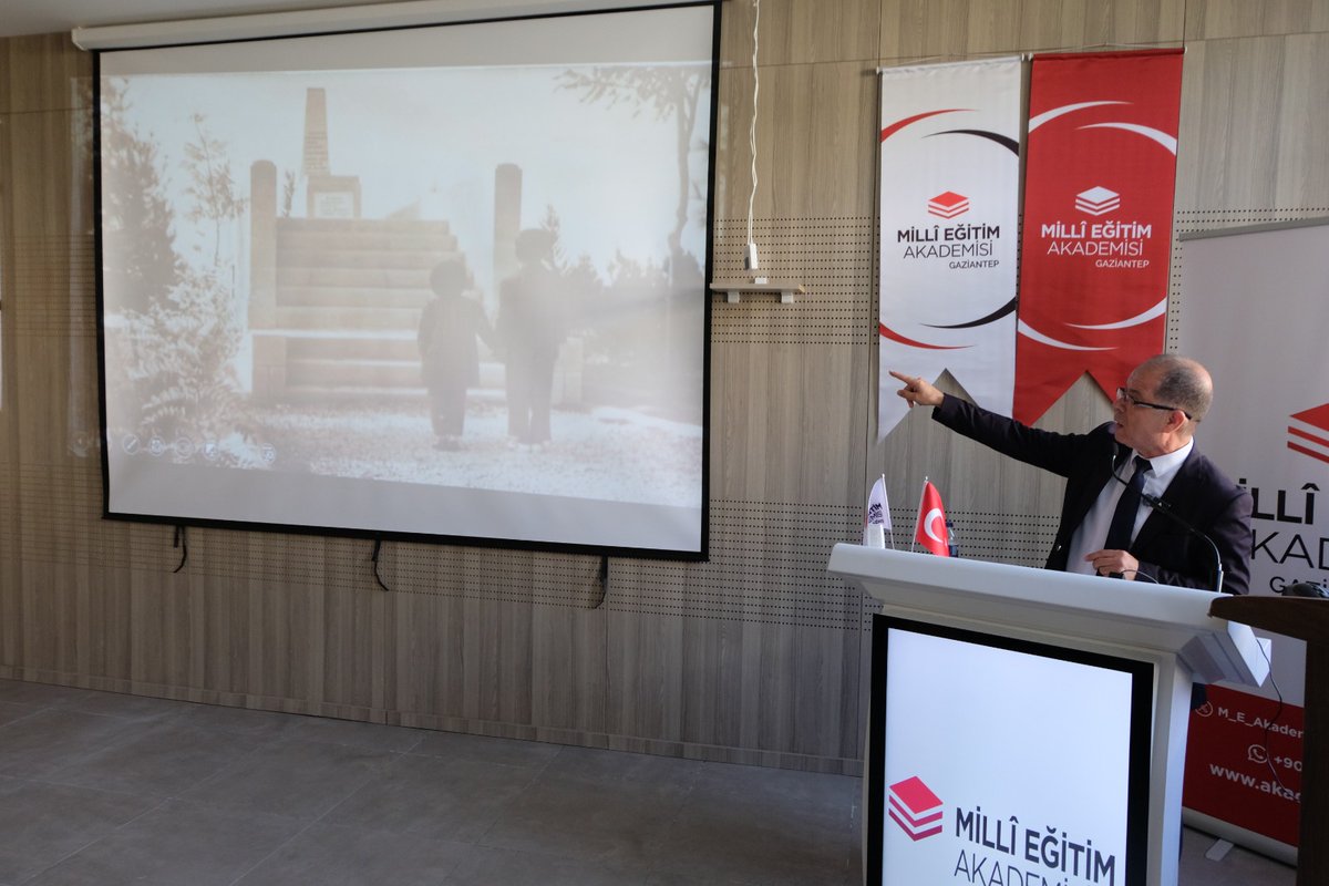 yakaribrahim's tweet photo. Gaziantep Millî Eğitim Akademisi’nde “Akademide Kültür Sanat Uygulamaları” konulu bir konferans verdik.

Davetleri için Millî Eğitim Akademisi’ne teşekkür ederim. https://t.co/KebOXZKryt