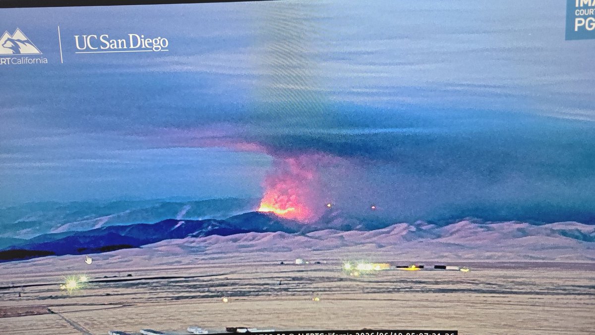 PRIFIRE5150's tweet photo. Geeking out on the @ALERTCalifornia cams #lostfire active over night. @imetrich @Hotshot_Movie @realwxforecast https://t.co/ugSv1VXS0Q