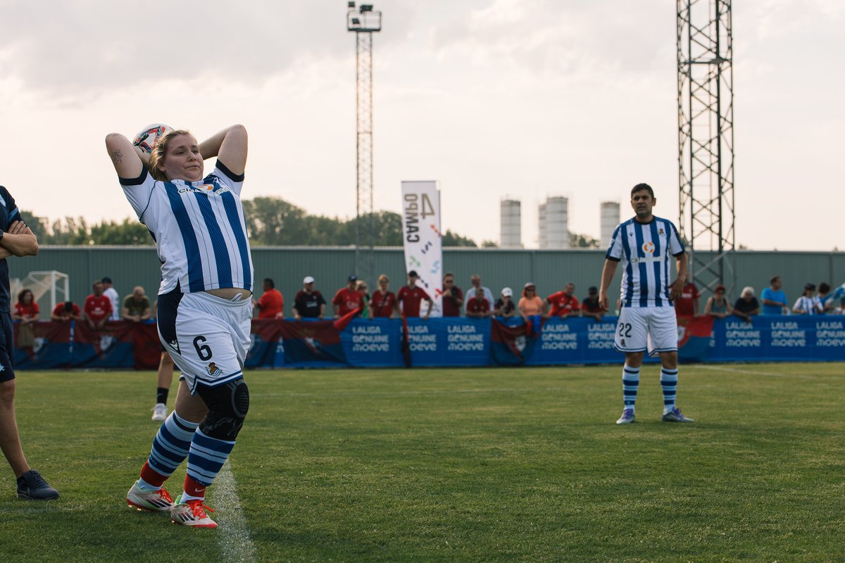 MoeveGlobal's tweet photo. ⚽ Con récord de participación, la competición #LALIGAGENUINEMoeve llega a su gran final.

Del 19 al 21 de junio, 50 equipos disputarán 75 partidos en Las Rozas para cerrar una edición con récord de participación. 🏆

En nuestro primer año completo como title sponsor, avanzamos junto a @FundacionLaLiga para impulsar un deporte más diverso e inclusivo. 🤝

Te contamos más en: https://t.co/EOhLA4ULWt
#Moeve #Fútbol