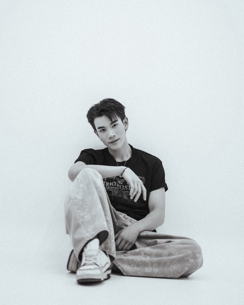 FourthOfficiall's tweet photo. โฟร์ท ณัฐวรรธน์ แลกชีวิต ม.ปลาย เพื่อโตในสายการแสดง กับบทบาทล่าสุดใน ‘กฤษดาพาราไดซ์’

🔗 : https://t.co/YE3m7ff2qj

#กฤษดาพาราไดซ์ #KijsadaParadise 
#Fourthnattawat #โฟร์ทณัฐวรรธน์ https://t.co/Rgaes5HFJ1