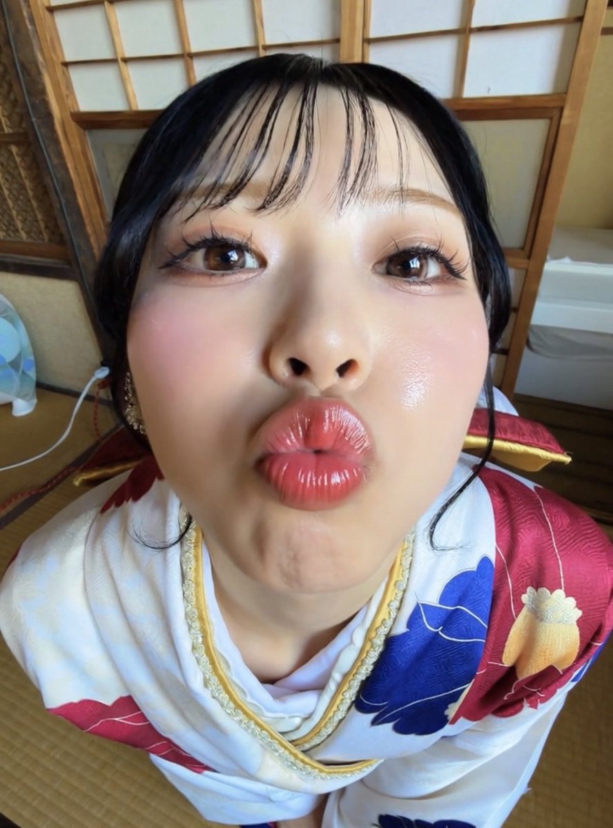 ulyq35's tweet photo. キス顔きつ笑笑 https://t.co/nomhgxxZFk