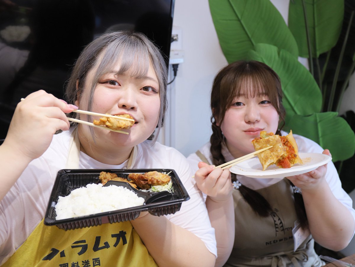 odebugirls's tweet photo. 🐷

みんなでもぐもぐ美味しいね♡ https://t.co/eWGJC7JhTy