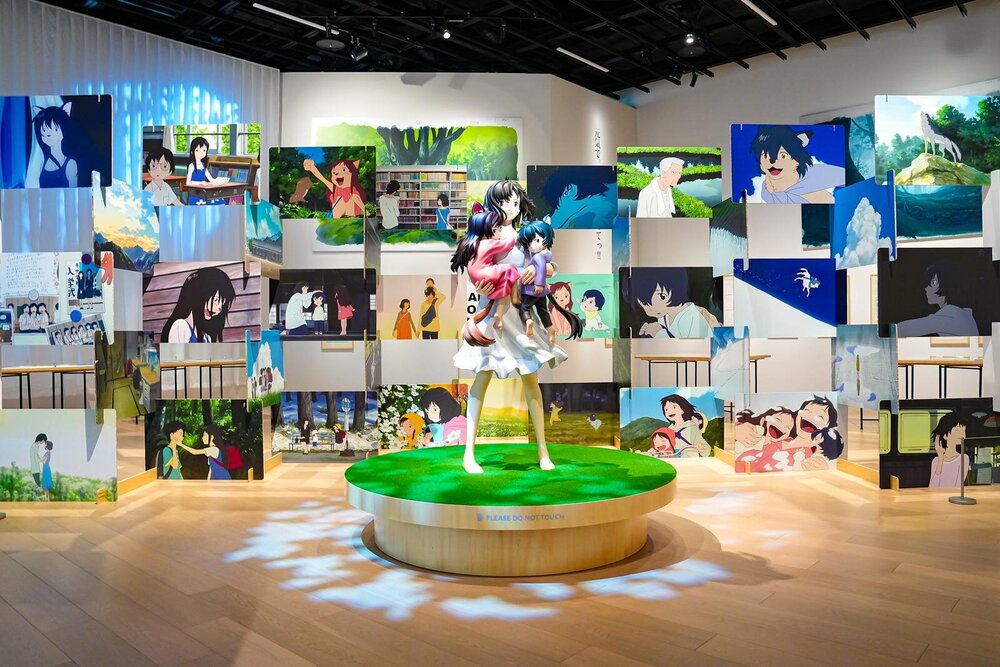 fashionpressnet's tweet photo. 「細田守の原点/展」東京・京橋で6/20開幕、『時をかける少女』『サマーウォーズ』原画など“過去最大規模”の展覧会

「未来で待ってる」名シーン再現フォトスポット＆仮想空間「OZ」エリアなど一挙公開！ - https://t.co/W0GxS77SGI https://t.co/AU90ZBoEtj