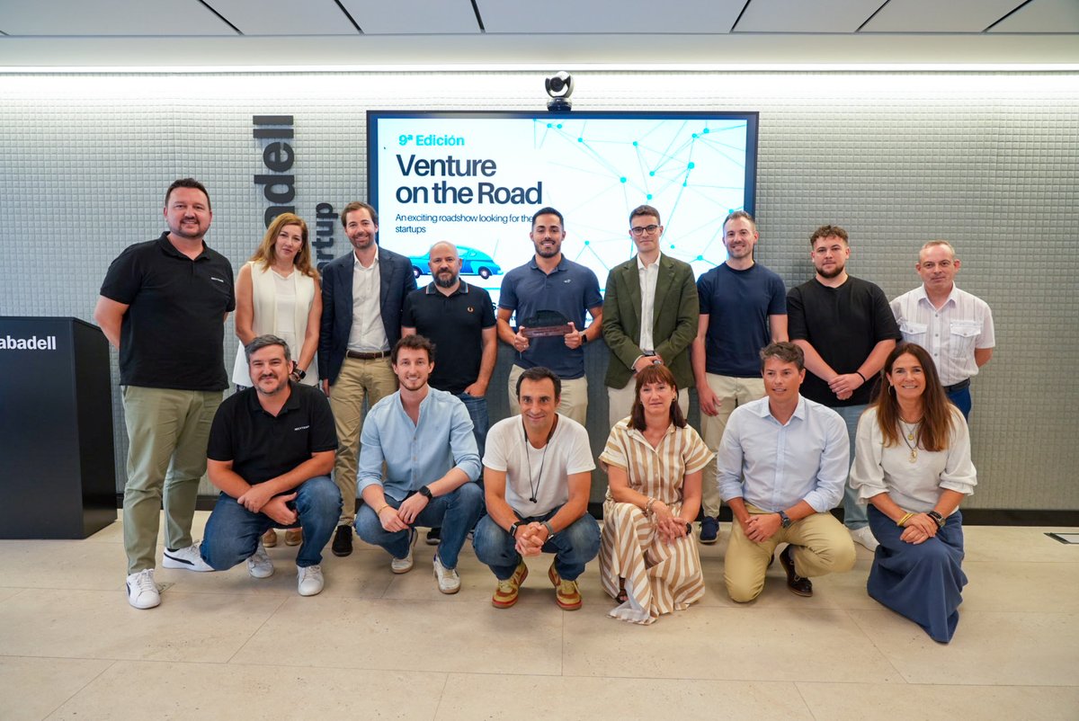BStartup's tweet photo. Gracias a @seedrocket , @Wayra  y la colaboración de @OVHcloud por hacer posible esta edición. Y gracias a los emprendedores, mentores, asistentes y partners locales que nos han acompañado en esta gran edición. ¡Hasta la próxima! https://t.co/wrXOjAI52h