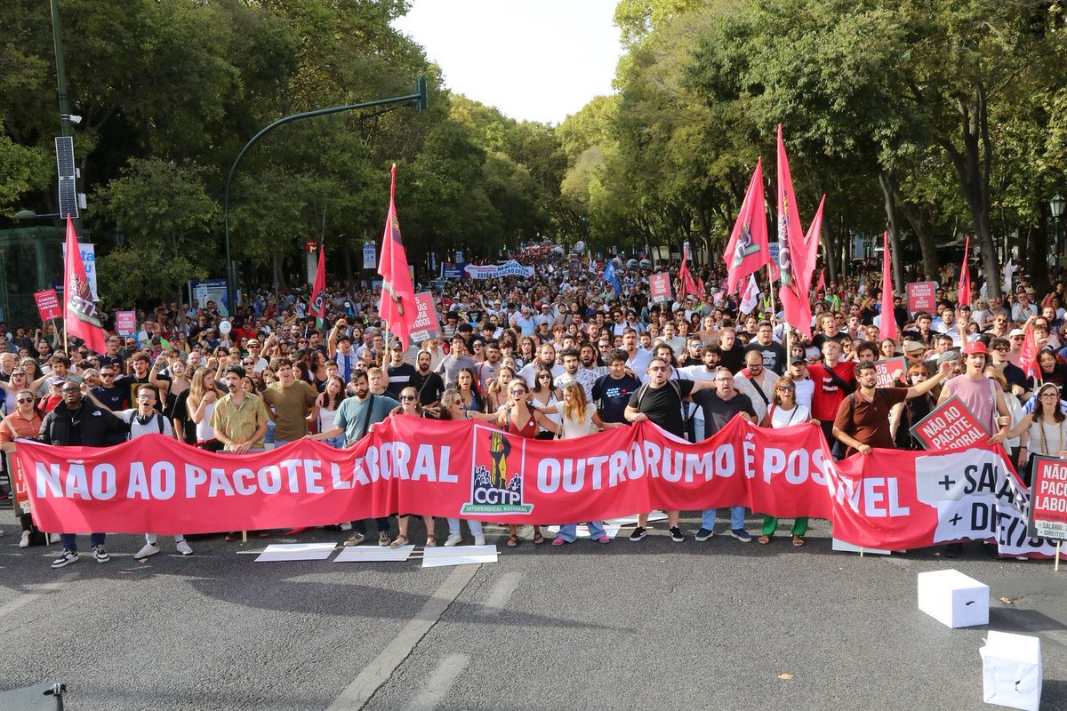 catarina_mart's tweet photo. Vale a pena a luta. Código laboral chumbou porque trabalhadores lutaram. Sindicatos fizeram frente. Esquerda concentrou-se no combate. A aritmética institucional determina muito, mas não tudo. Sempre a luta ✊ https://t.co/INB8EUuSJp