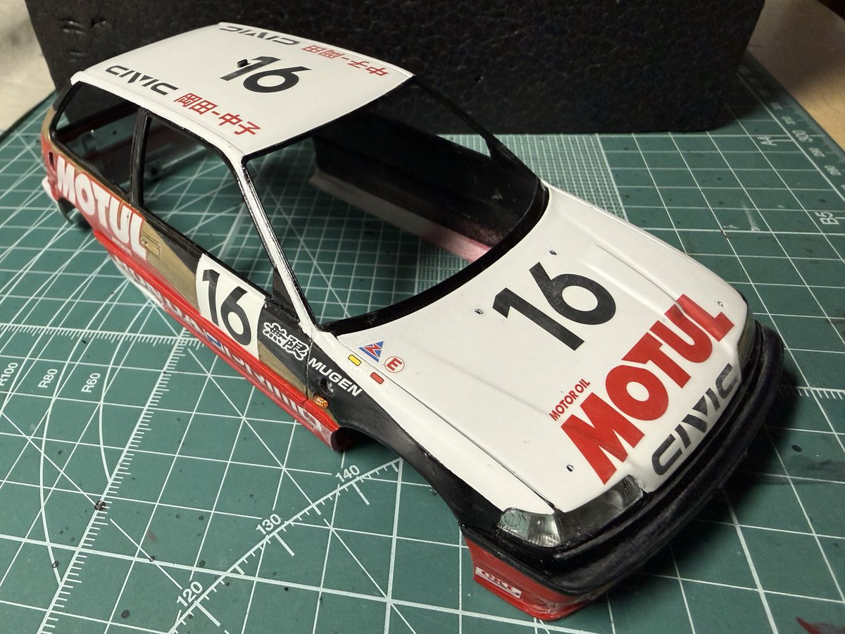 kiyobinbo_1971's tweet photo. #All_That_Competition_Car2026 
#ハセガワ #ホンダ 無限MOTUL #シビック #EF3 '88
中研ぎとデカール段差消しです
南東北はそろそろ梅雨入りしそう☂️
スプレー塗装にはあまり向かない季節がすぐそこに🫵 https://t.co/pgocK1DhtP