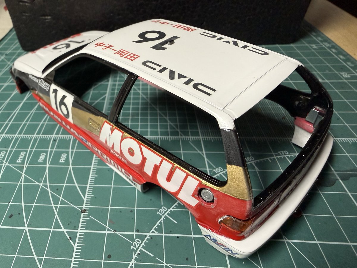 kiyobinbo_1971's tweet photo. #All_That_Competition_Car2026 
#ハセガワ #ホンダ 無限MOTUL #シビック #EF3 '88
中研ぎとデカール段差消しです
南東北はそろそろ梅雨入りしそう☂️
スプレー塗装にはあまり向かない季節がすぐそこに🫵 https://t.co/pgocK1DhtP