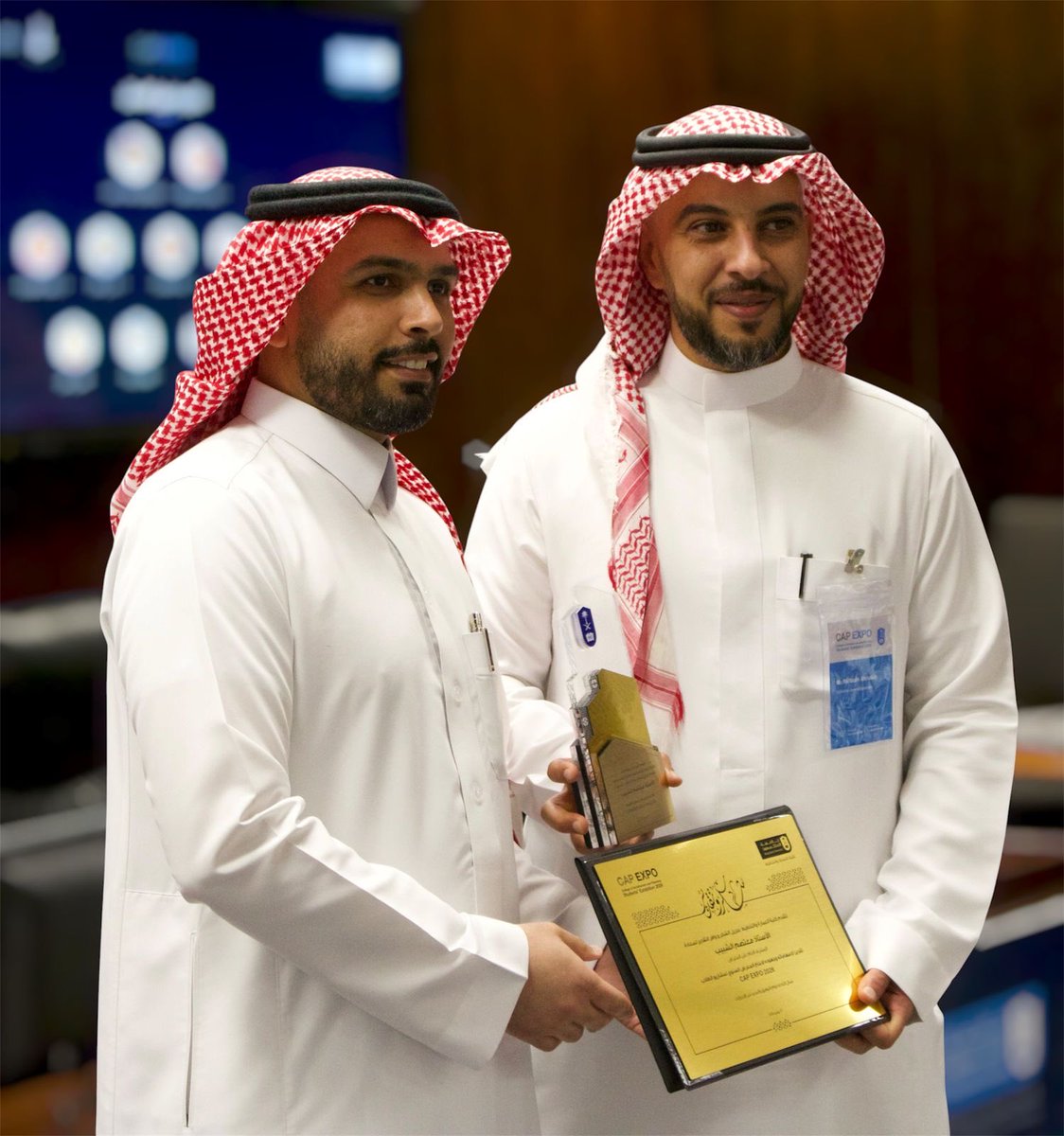 MutasemAlshabib's tweet photo. الحمدلله على التوفيق
تشرفت بالحصول على شهادة شكر من معرض #CAP_EXPO_2026 برعاية #KAFD نظير الإشراف العام على الحفل
كما نلت درع التكريم من قسم العمارة وعلوم البناء #كلية_العمارة_والتخطيط
#جامعة_الملك_سعود
إشادة بتميزي المهني خلال عام 2025/2026.

ختامها نجاح… وبدايتها طموح لا يتوقف https://t.co/9A8D9C4c86