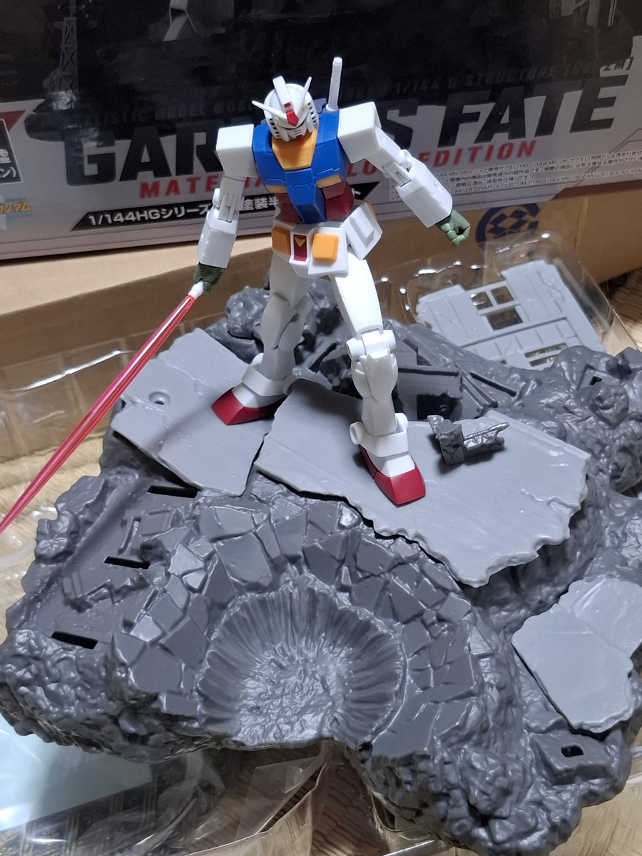 pampi5666's tweet photo. メガハウス 1/144HGシリーズ用
Gストラクチャー　ニューヤーク市廃墟
とりあえず全体を塗装💡
あとはウォッシングしたりドライブラシしたりで馴染ませていきます～

#バンダイ #プラモデル #ガンプラ https://t.co/v2Si1UphTI