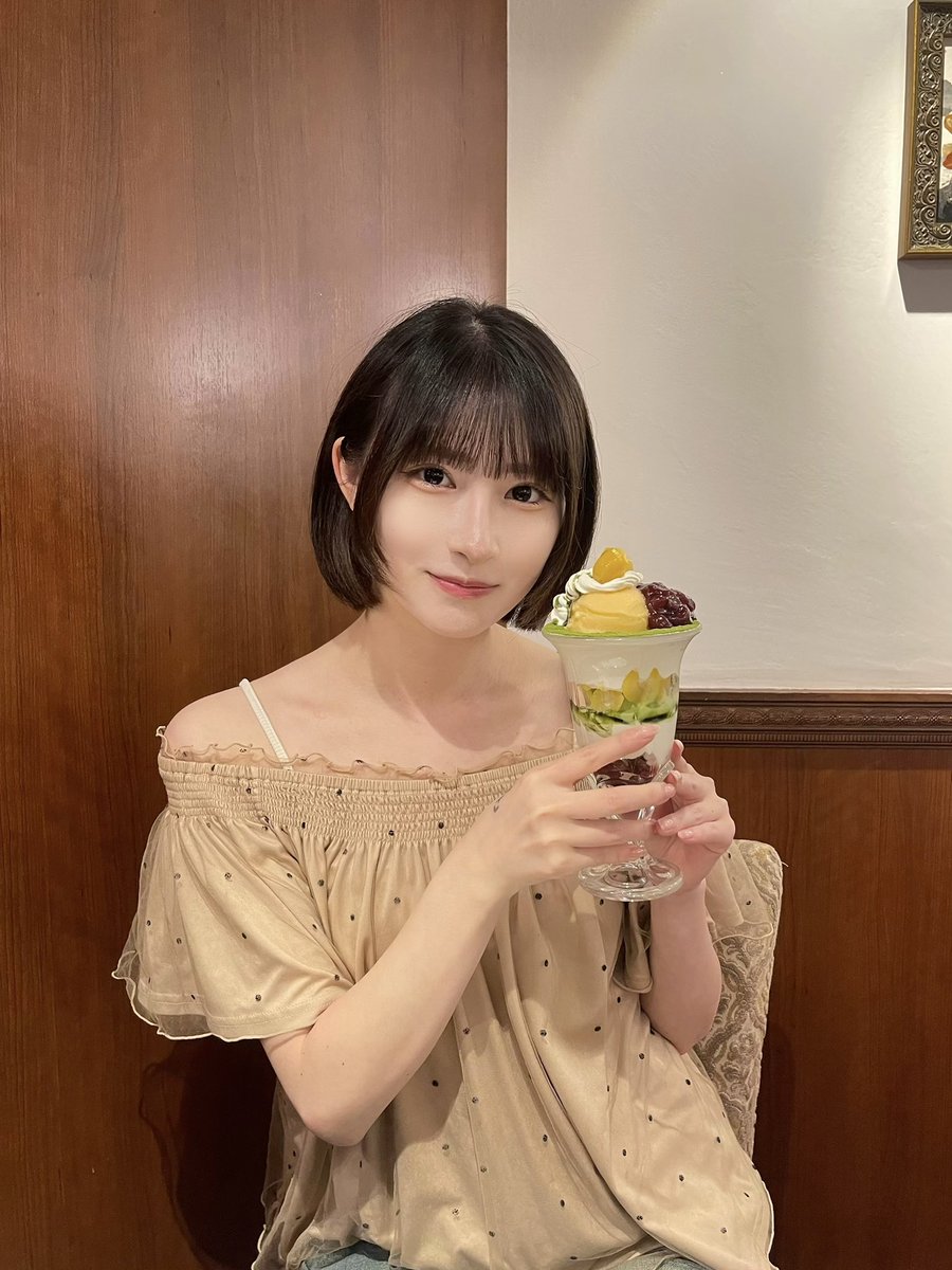 sui_hzme's tweet photo. 甘いものの前では無力 https://t.co/gCG97LdOe3