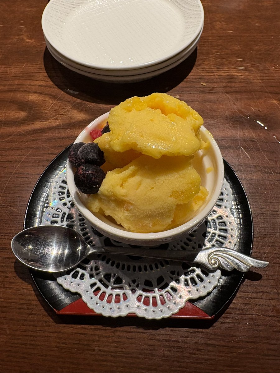 zuo_0106's tweet photo. 飯テロです。この前の中華のやつ
白担々麺とマンゴーアイス https://t.co/U5tQEyhyA7