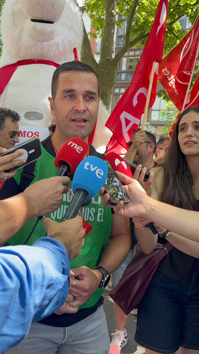 cyl_fica's tweet photo. 📍💥Hoy, UGT FICA en las concentraciones y movilizaciones convocadas por los compañeros y compañeras de Iberdrola en sus justas reivindicaciones.

Manifestación #Valladolid
https://t.co/shQaoNcM1D

Concentración #León
https://t.co/chtfoHw2HP https://t.co/WXsCZVHwP6