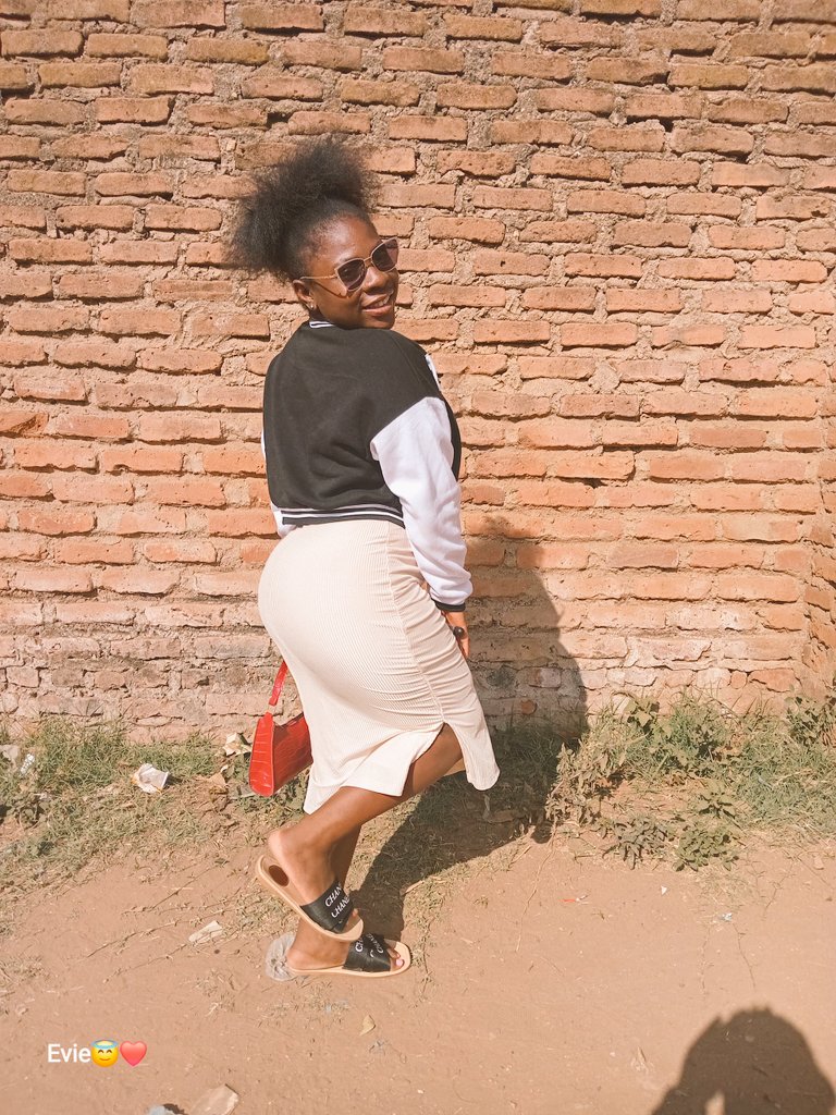 doreen_makwinja's tweet photo. 🤍🖤 https://t.co/ELn55OkzGS