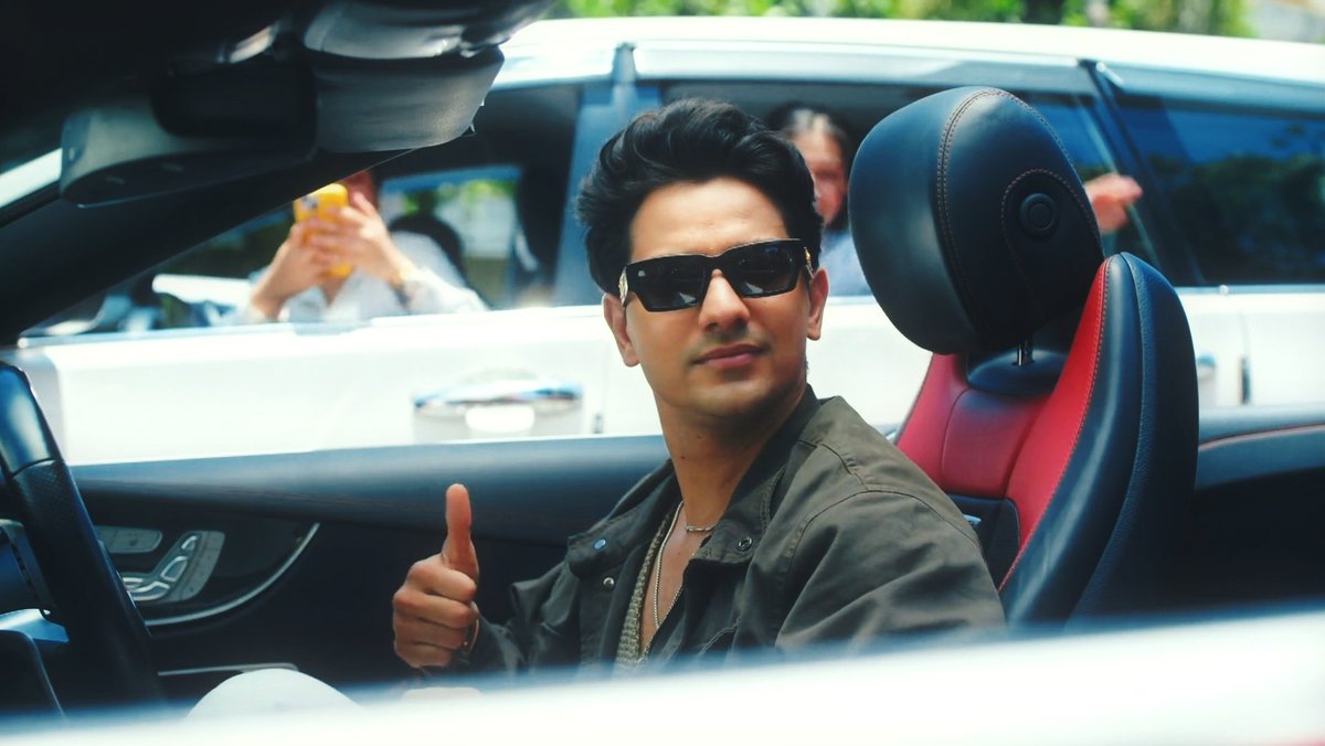 HarshitaxDiary's tweet photo. And here's our hero, the rockstar — Ishaan 🎸🌟

#Sairaab | #RohitChandel https://t.co/tzETvhA6En