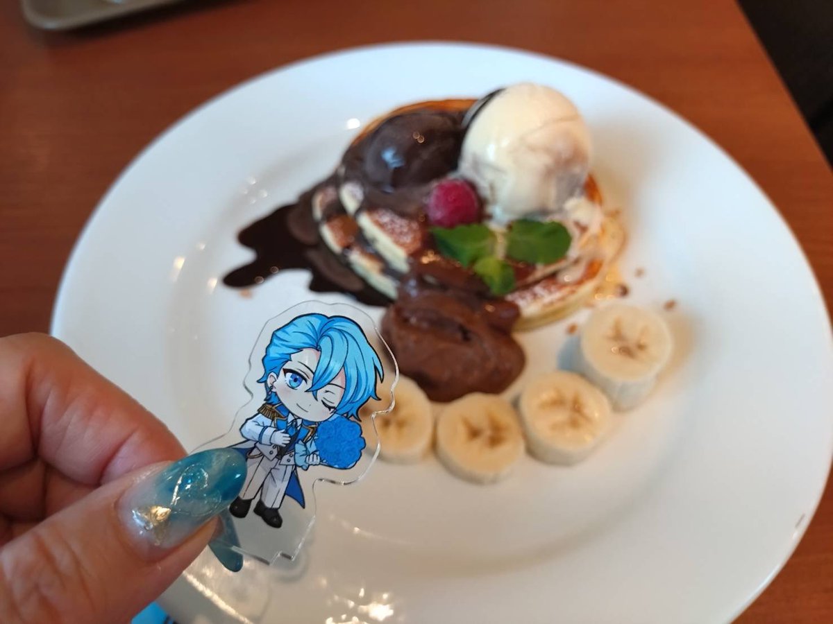 silk4631's tweet photo. 今日のデニーズ
続🎉生誕祭

（↓有り難いことに無料です😆）
バースデーデザート🍰が
メインなので
オニオングラタンスープと
ポテトサラダを注文😊

ドリンクも無料券が残っているので
もちろん🤭利用

それ以外に
２０%OFFクーポンまで有る事に気付いたけど
ソレは次回⁉️ https://t.co/s5scVJ2qIJ