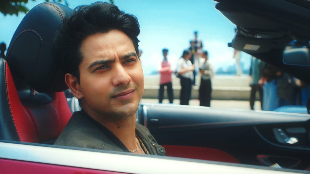 HarshitaxDiary's tweet photo. And here's our hero, the rockstar — Ishaan 🎸🌟

#Sairaab | #RohitChandel https://t.co/tzETvhA6En