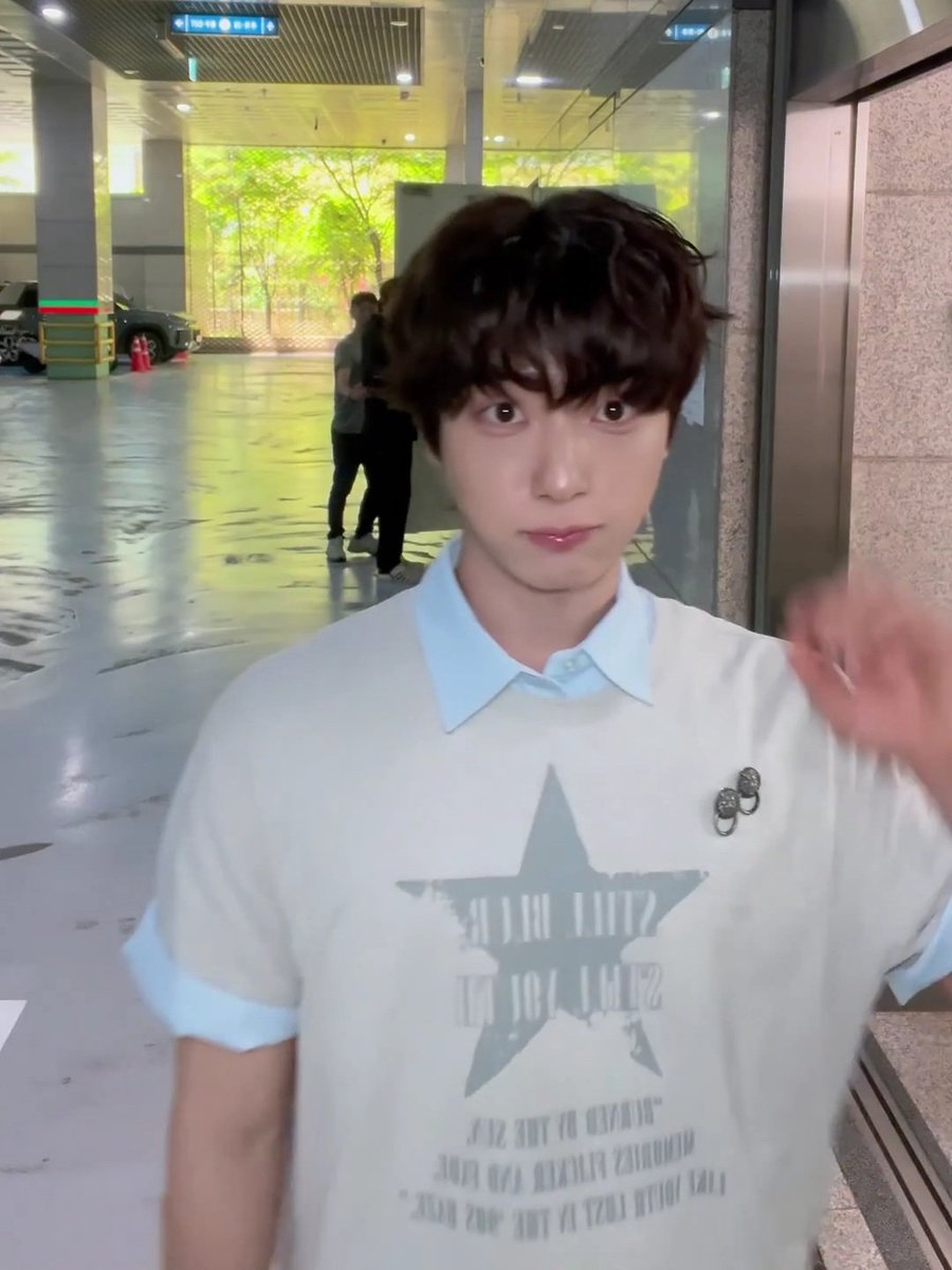 gu24_00's tweet photo. 하늘이두쪽나도초코캣응응 https://t.co/FZ52K0GKU7