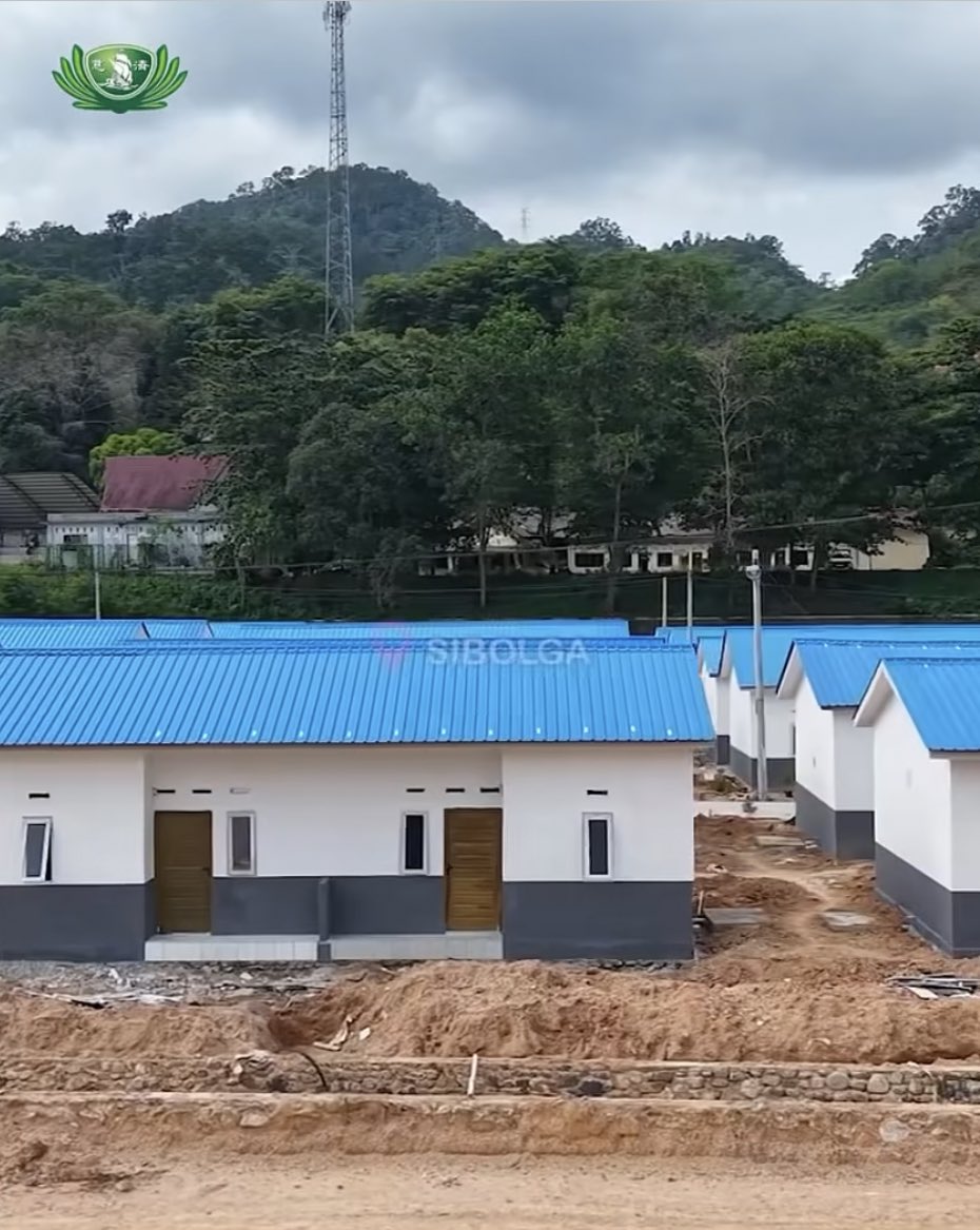 insidefolkative's tweet photo. Potret 2.500 rumah dari Yayasan Tzu Chi untuk korban banjir di Sumatera. https://t.co/ErBer3YfKU