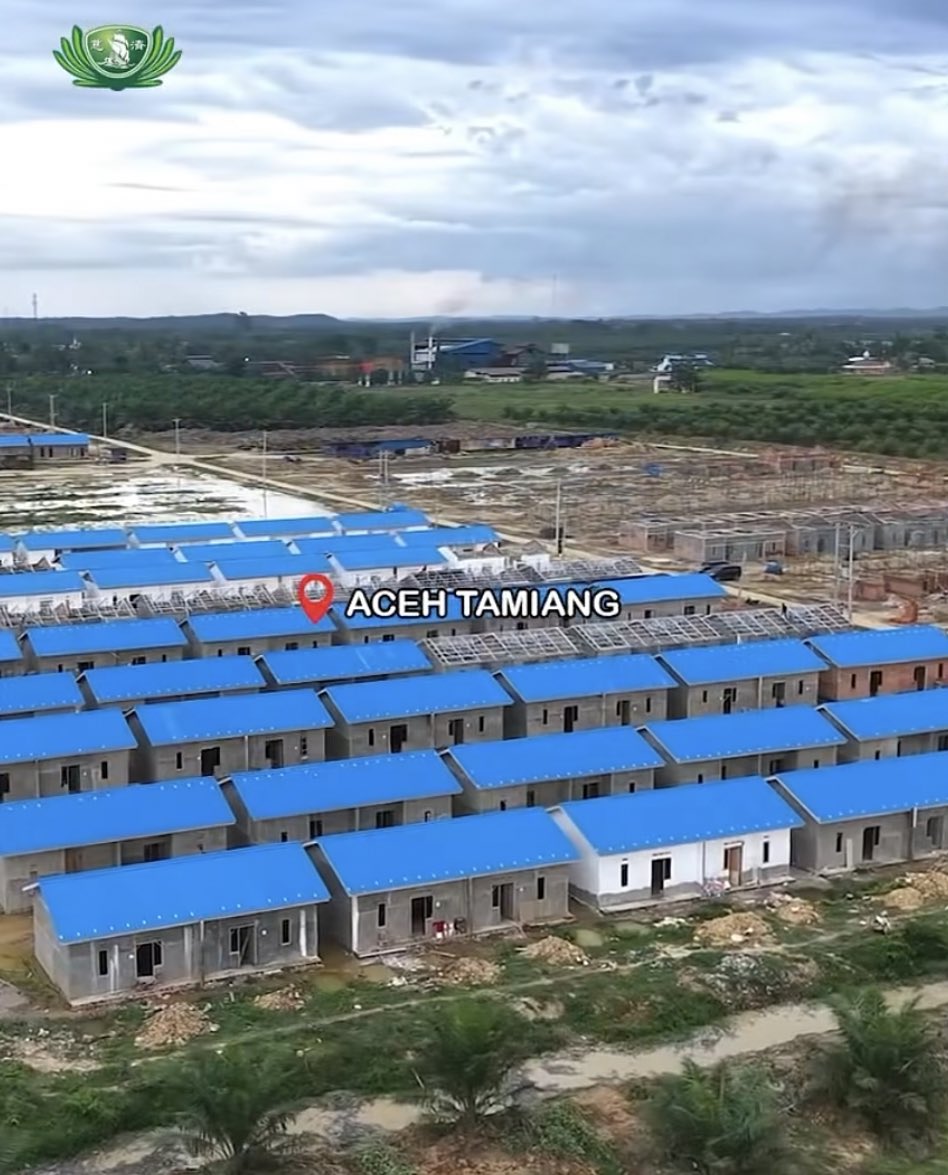 insidefolkative's tweet photo. Potret 2.500 rumah dari Yayasan Tzu Chi untuk korban banjir di Sumatera. https://t.co/ErBer3YfKU