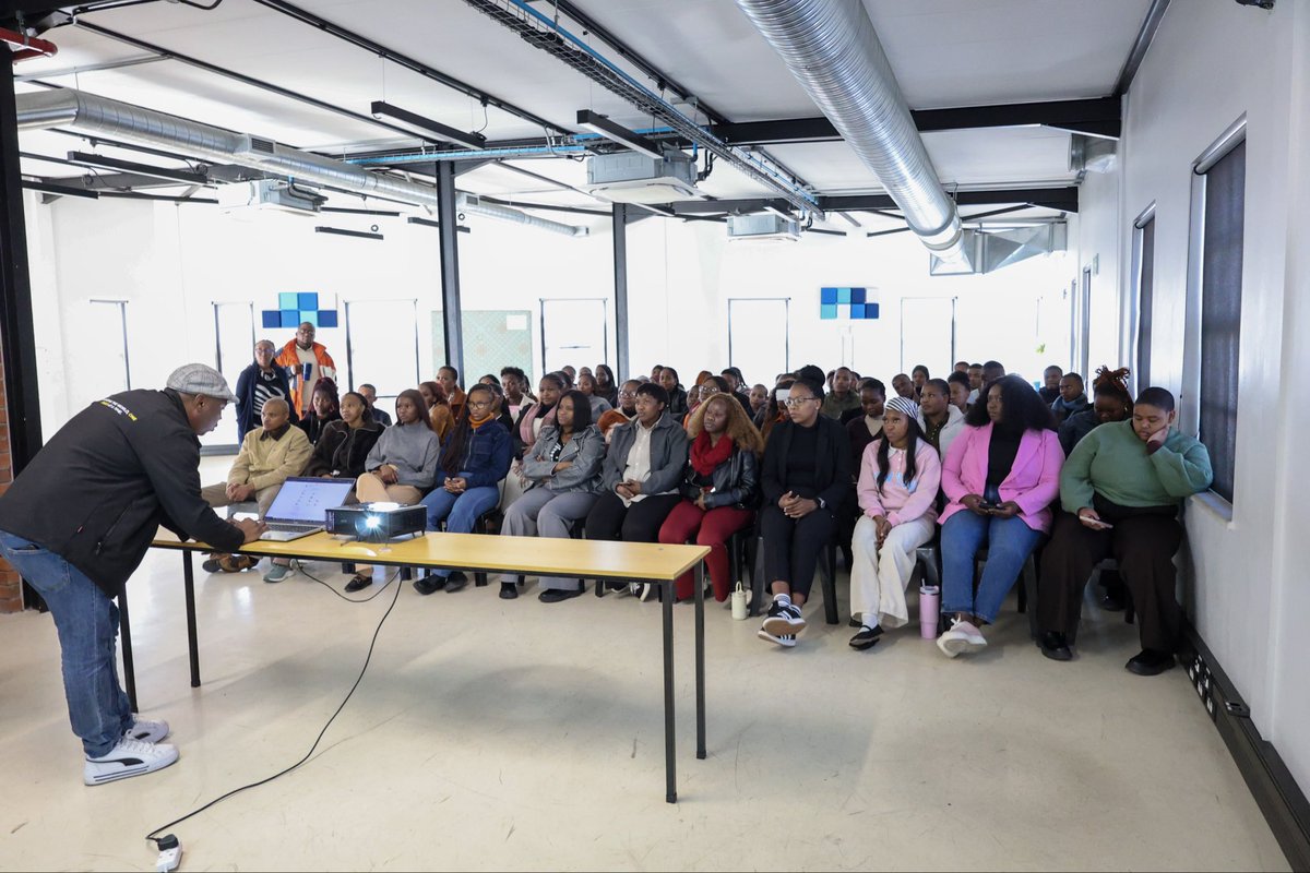 ZltoRewards's tweet photo. We recently partnered with Amathuba Collective to onboard their particpants onto the P2P Programme.

Expanding access to skills, opportunities, and pathways to employment for young people.

#P2P #YouthDevelopment #YouthEmployment https://t.co/5HdgGkngm0