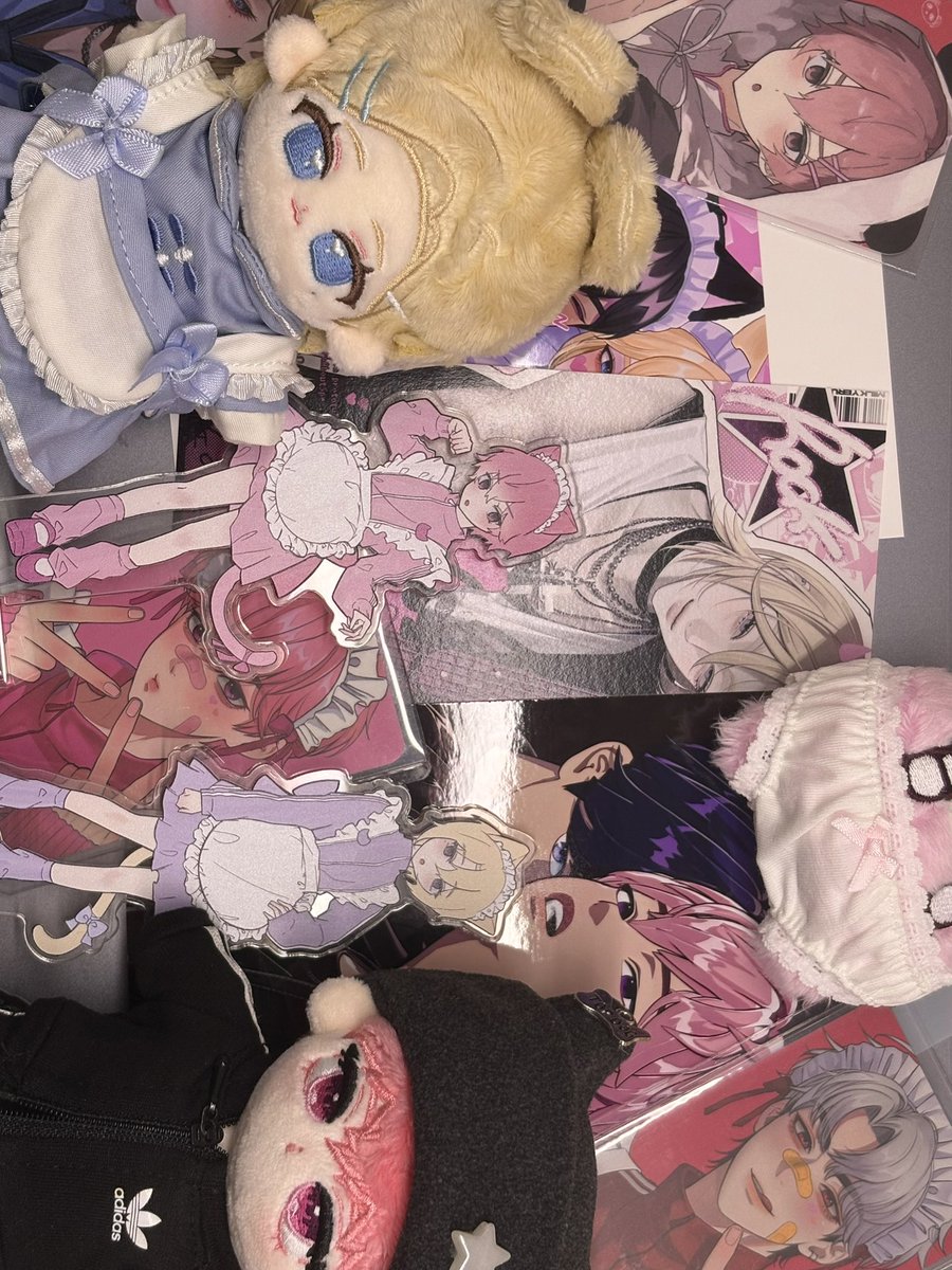 hxonogg__'s tweet photo. #플리_트친소 #플레이브_트친소 
플리 생일 기념으로 오랜만에 나가요 ♡
나눔하는거 좋아하고 이번에 양일 다 가서 나눔할거라 트친들 많이 만들고 싶어요 ｡､
맘찍해주시면 성향 맞는 분들 찾아가겠습니다 ♪ https://t.co/pSKovgJGCo