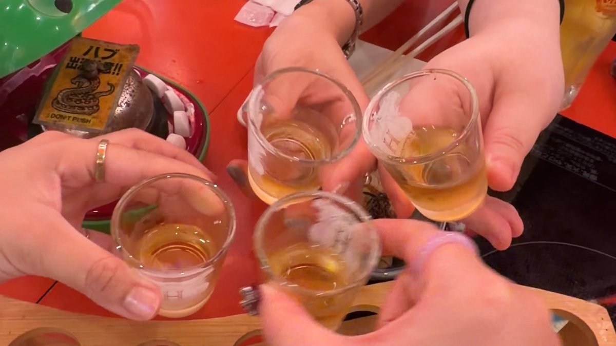 mita_pg's tweet photo. 12時からずっと酒を飲んでいる https://t.co/l97I9AYiVF