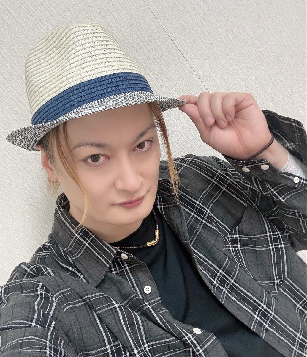 ryusuke_0212's tweet photo. 【涙箱Vol.11】
本番2日目、マチソワ2公演、無事に終了しました🐣

日々、ラストに向かって皆と紡ぎ合って仕上げていく一つの作品、、、

楽しく演じさせていただいております。
アフタートークも楽しんでいただけたらよぅで幸いです。

明日も全力で、、、

#涙箱 https://t.co/0WdmJHag1X