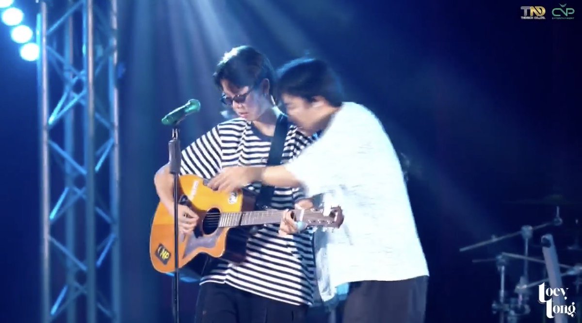 Kaew10819690786's tweet photo. ความสุขของเราชาวด้อมนุ๊กปายแค่เขายืนข้างๆกันรักกันเข้าใจกันก็พอ ..😊🤭💚💛
#นุ๊กปาย
#นุ๊กธนดล
#ป๊ายปายโอริโอ้ https://t.co/zHigr7tVFM