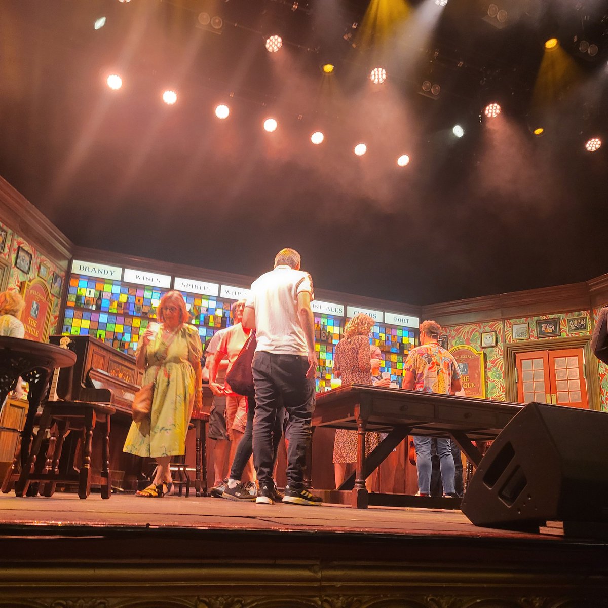 Tweak81's tweet photo. #choirofman was a lot of fun. Rowdy,classic sing alongs, whilst also having a lovely sentiment behind it all. Also @oboy1982 was pulled up onto stage for a card game and a free pint :) https://t.co/5QznlHpf4p