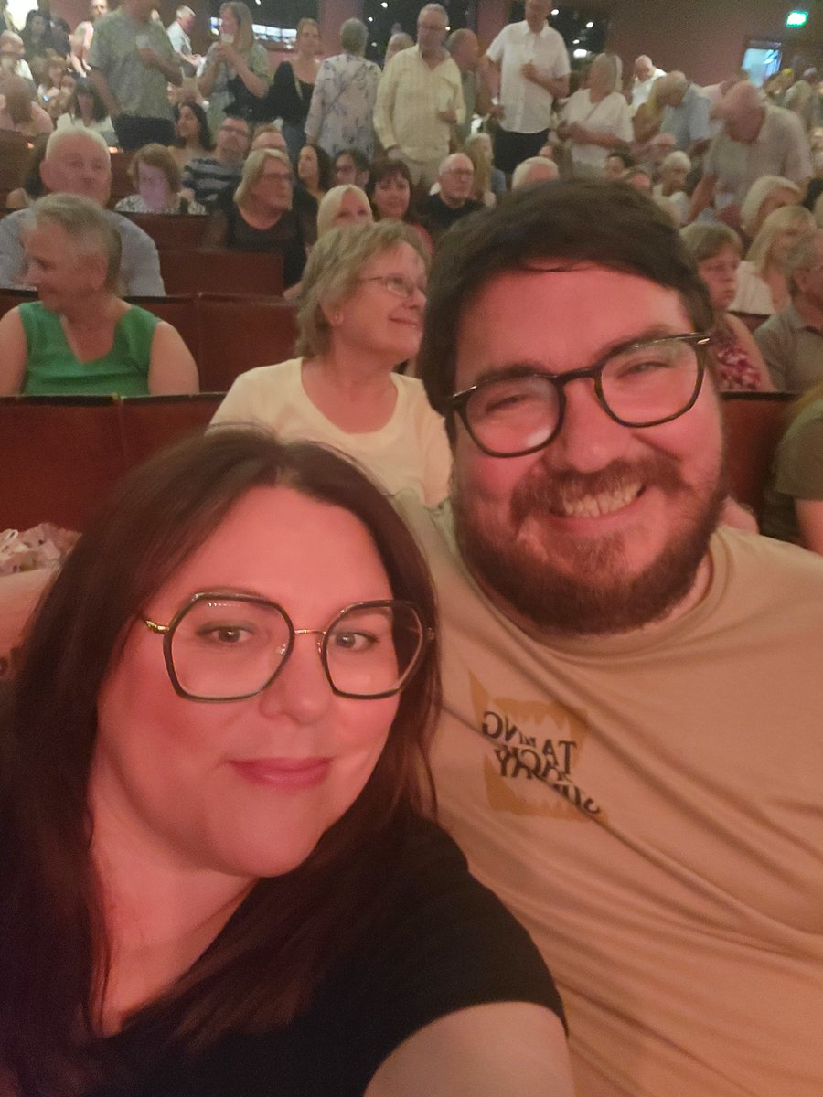 Tweak81's tweet photo. #choirofman was a lot of fun. Rowdy,classic sing alongs, whilst also having a lovely sentiment behind it all. Also @oboy1982 was pulled up onto stage for a card game and a free pint :) https://t.co/5QznlHpf4p