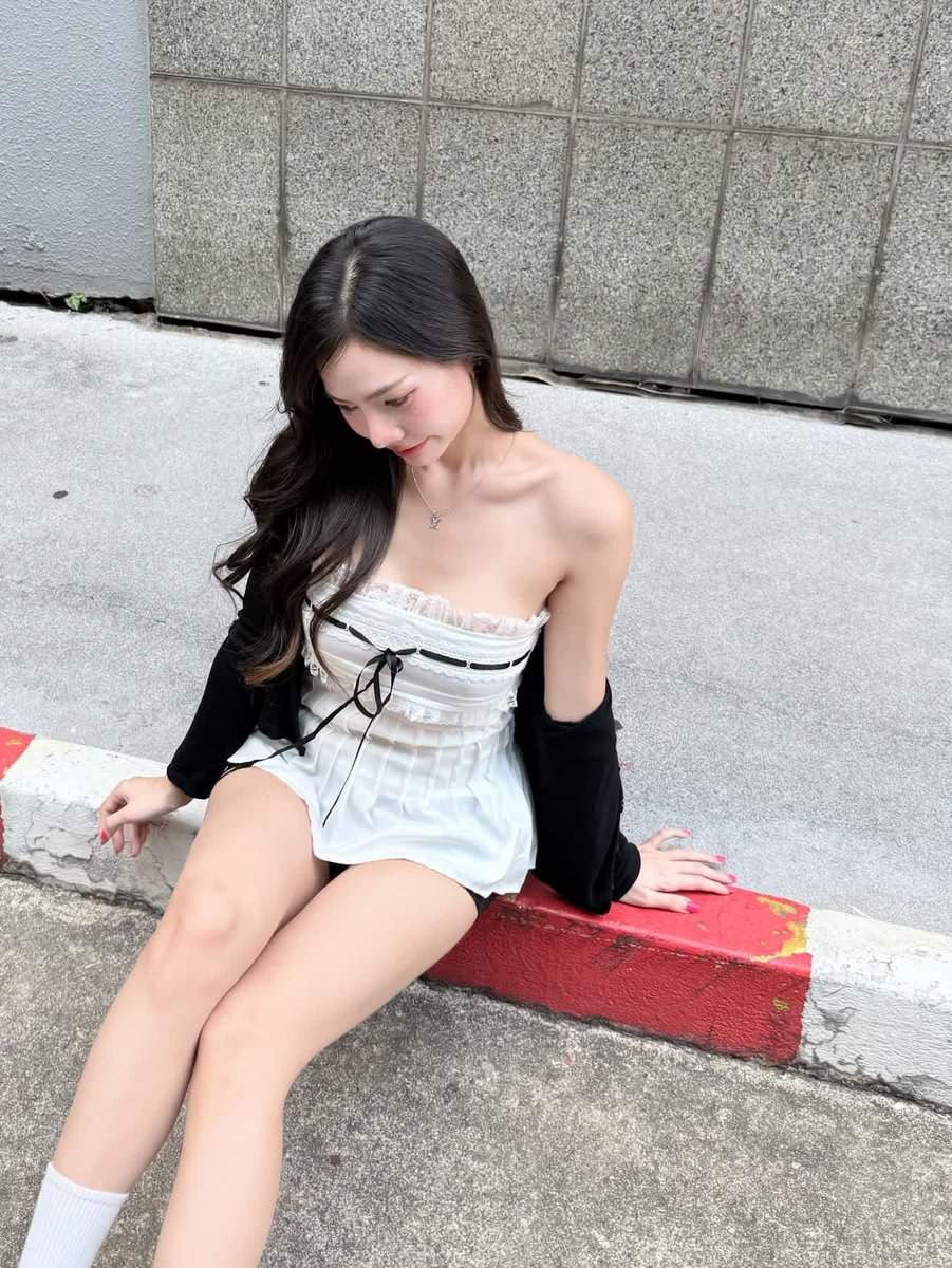 MidFakfan's tweet photo. อร่อยกว่าน้ำก็แฟงไง https://t.co/ABjpKt5Sfb