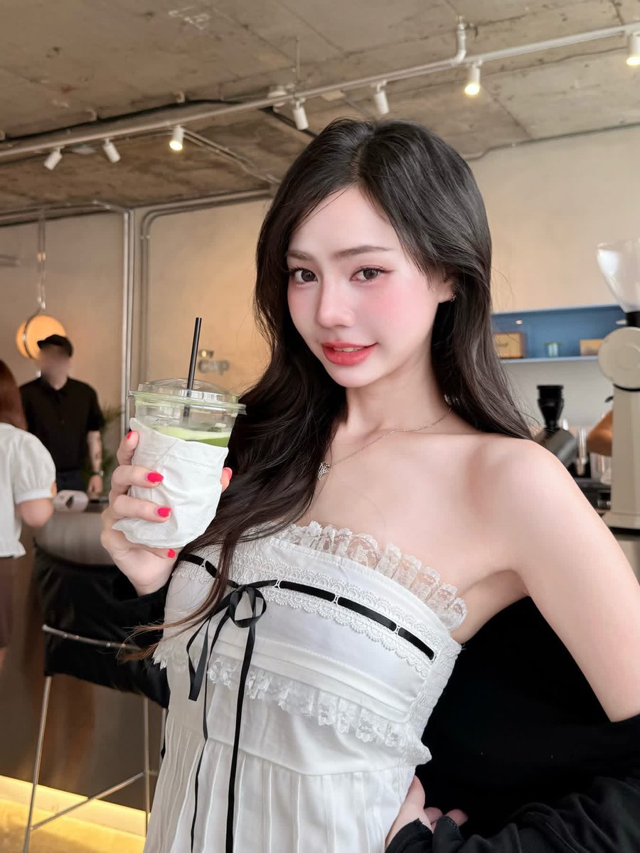 MidFakfan's tweet photo. อร่อยกว่าน้ำก็แฟงไง https://t.co/ABjpKt5Sfb