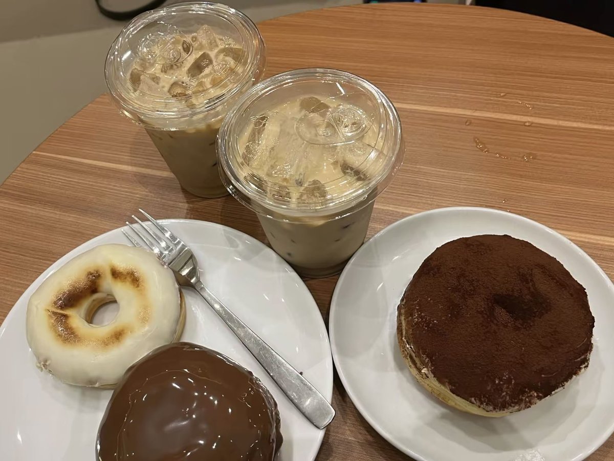 ggyarinee's tweet photo. kue favorit kalian apa guys?

me: donat🍩 https://t.co/sbF77jSebC