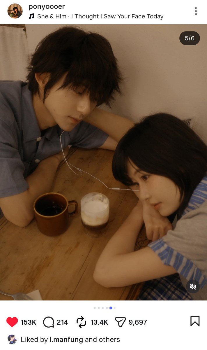teazu707's tweet photo. Suka banget pas liat foto mereka! 👉👈
The art - the reference https://t.co/U9wQegxTF9
