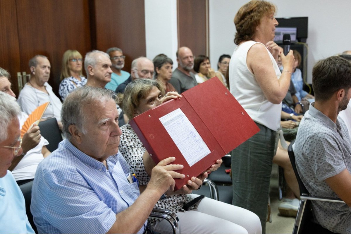 VilassardeMar's tweet photo. 🚍 El ple dona suport a la campanya ciutadana impulsada per la Plataforma Bus Directe Vilassar de Mar-Barcelona per reclamar la creació d’una línia de bus directe entre Vilassar de Mar i Barcelona.
ℹ️ https://t.co/VBgWXsDPPw
#VilassardeMar #Mobilitat #BusDirecte https://t.co/dH1fgo6OaK