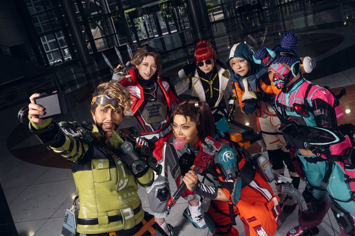 shima_violetvi's tweet photo. Apex Legends
Everybody squeeze in! You’re lucky to be in my selfie.😉📸
ミラージュ
スパロー:くらな@kurana77
ランパート:たつき@tatuki_03
ホライゾン:えび天@ebiten_butyou
ワットソン:ルーイ@louie_cos
ライフライン:新田@ponpon28osu
📸:たか@bbtkg111cos
#最終安置はテレコムでした0503 https://t.co/gElvcqbnHE
