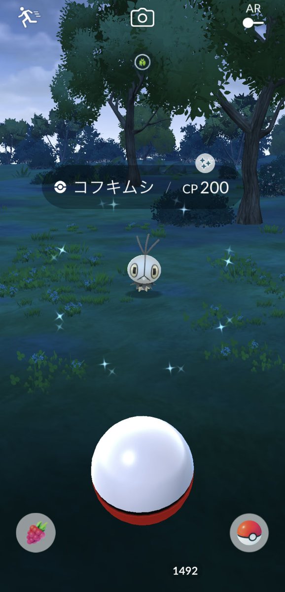 go_74y's tweet photo. おー、またコフキムシの色違い出た🦋
今度はていえん柄👍 https://t.co/BjBpyykGWf