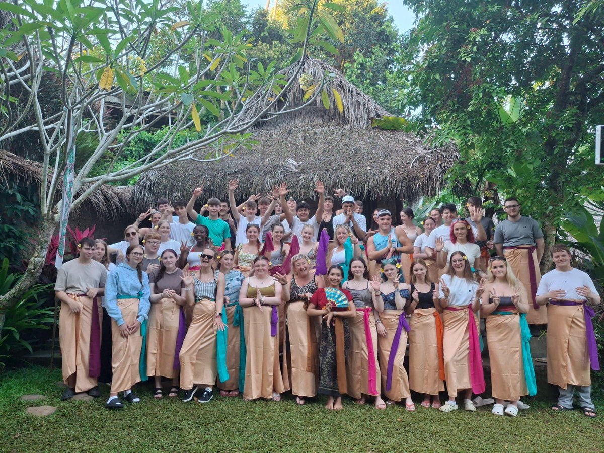 lakescollege's tweet photo. On Tuesday, our learners and staff in Bali arrived at their next accommodation, Bali Kuno.

They started the evening with some ice breakers and a traditional Balinese dance class, followed by a peace offering before finally receiving a blessing by a Hindu priest. https://t.co/5VGIVMjagm