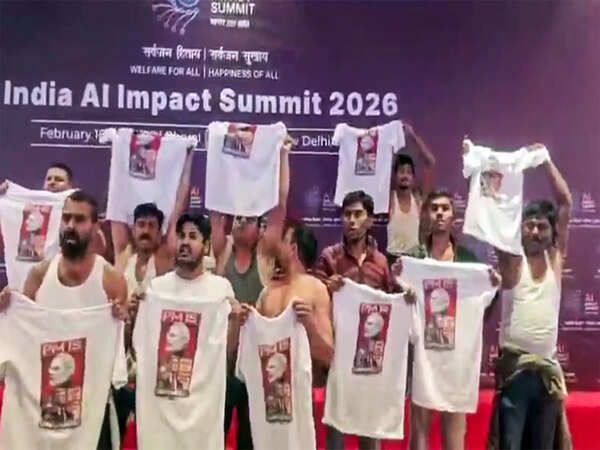 ImRaina45's tweet photo. @ABPNews Hoga hi Isme nayi baat konsi hai 
Bharat me aisa hi hota hai 🤮 https://t.co/duLzAVDBYa