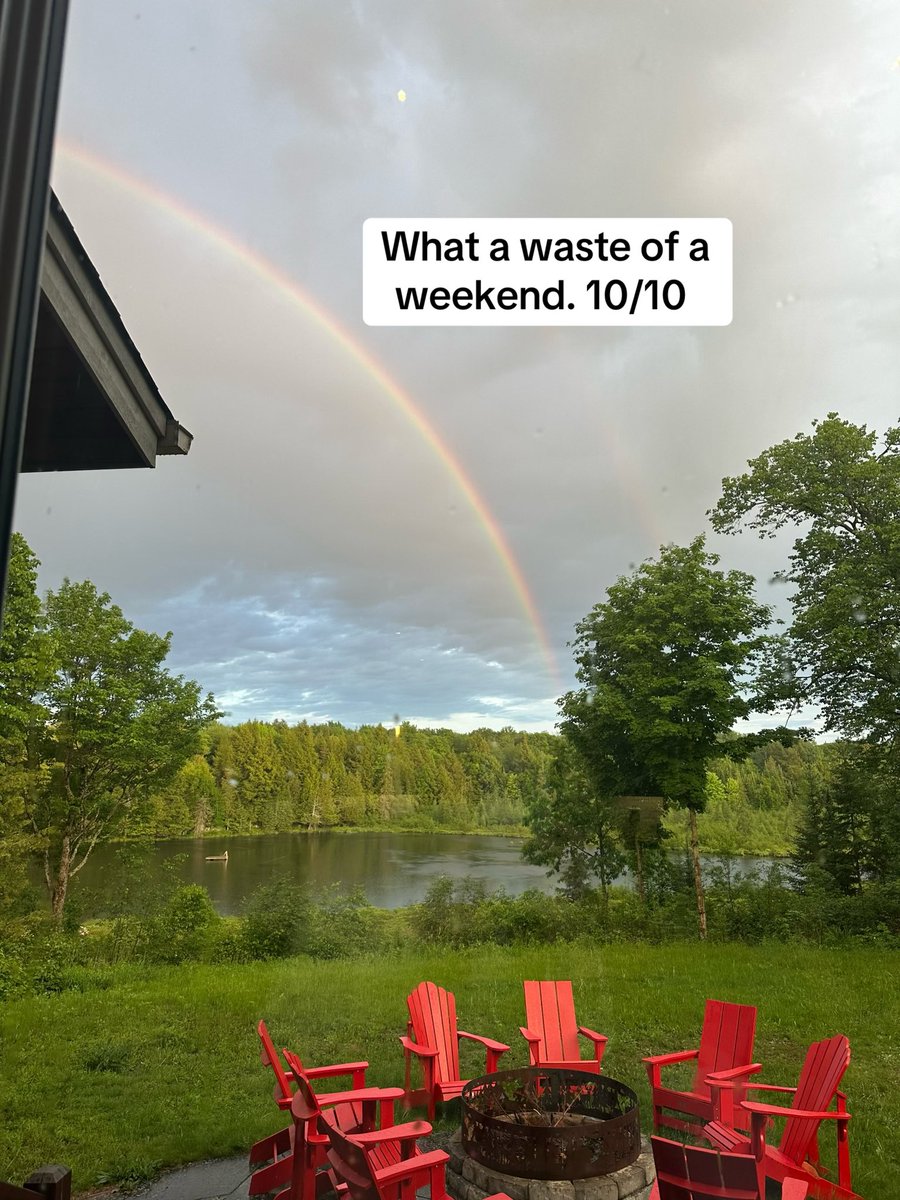 hi_itsgillian's tweet photo. What a wasteful weekend 🌝 https://t.co/b4iXSv8l8V