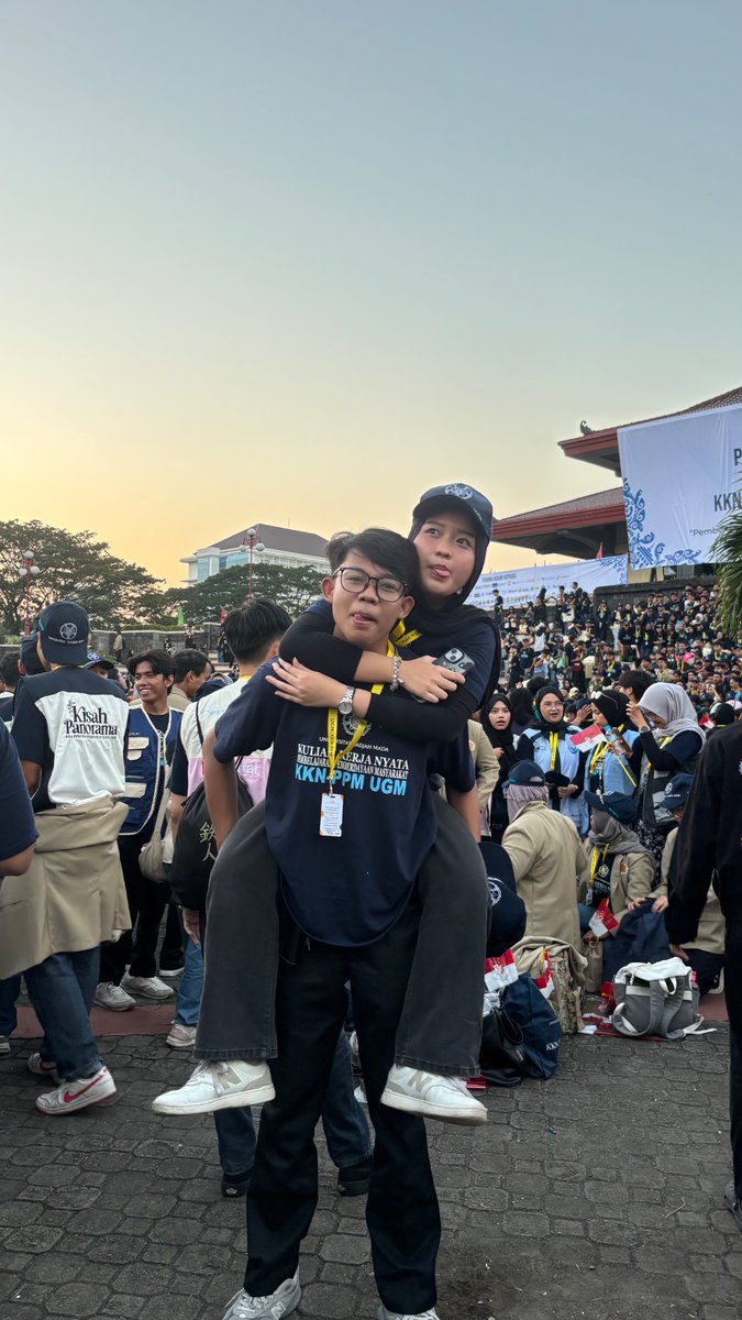 exbesson's tweet photo. potonya gemes. yang ga gemes ldr 5000 kmnya https://t.co/pAB4qfNjQ5