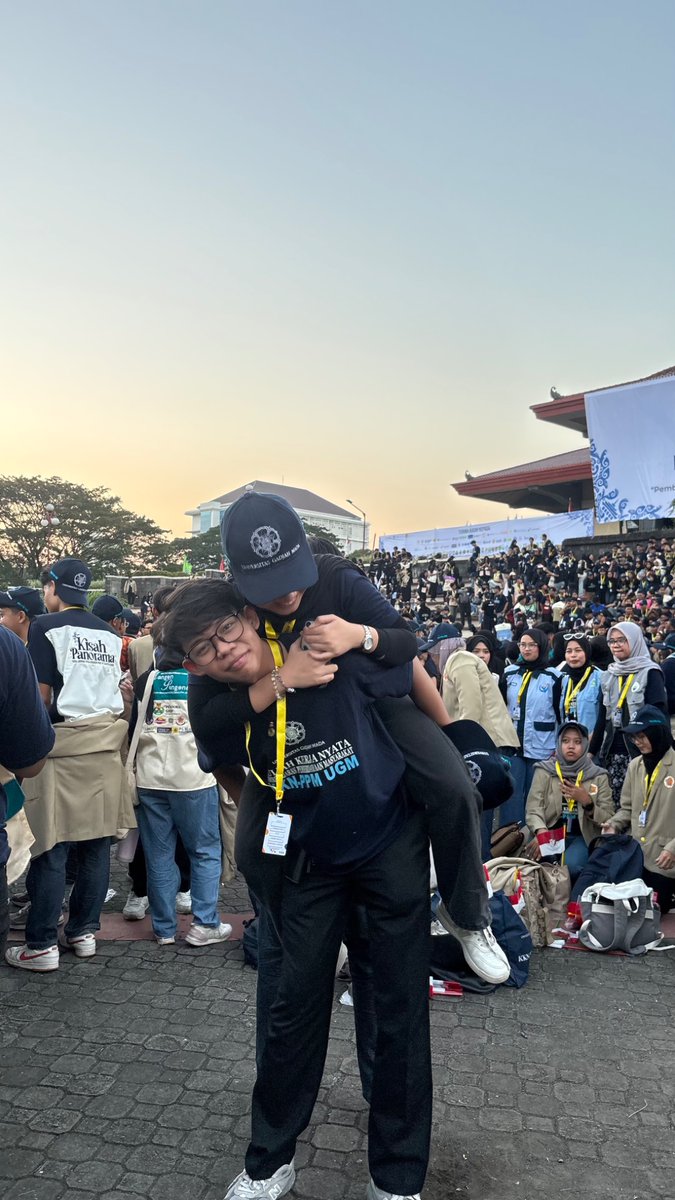 exbesson's tweet photo. potonya gemes. yang ga gemes ldr 5000 kmnya https://t.co/pAB4qfNjQ5
